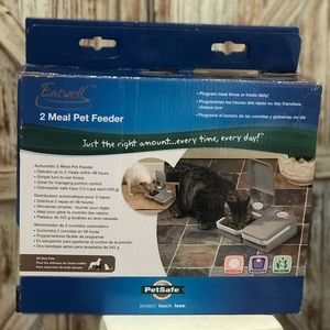 Eatwell Two Meal Pet Feeder NWOT